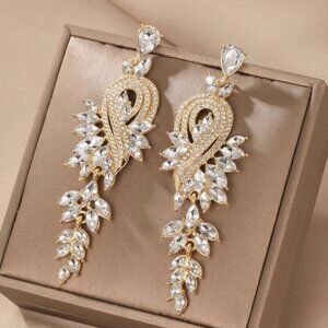 Elegant Rhinestone Decor Wedding Drop earrings for women